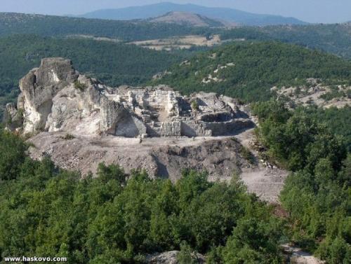 Святилище Татул. Этот комплекс представляет собой один из самых величественных мегалитических памятников на болгарской земле. 06