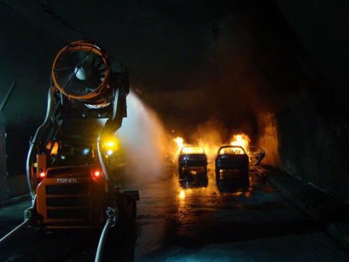 Австралия первый робот для тушения пожаров получила. 02