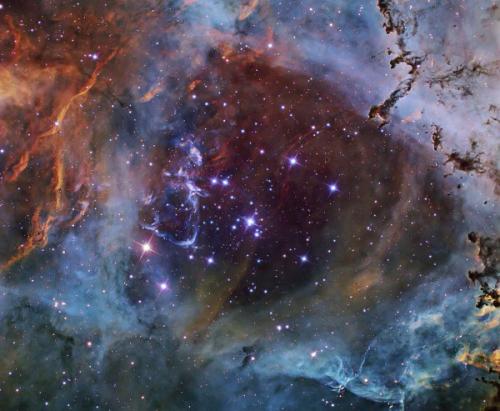 Что скрывается в сердце туманности Розетка?