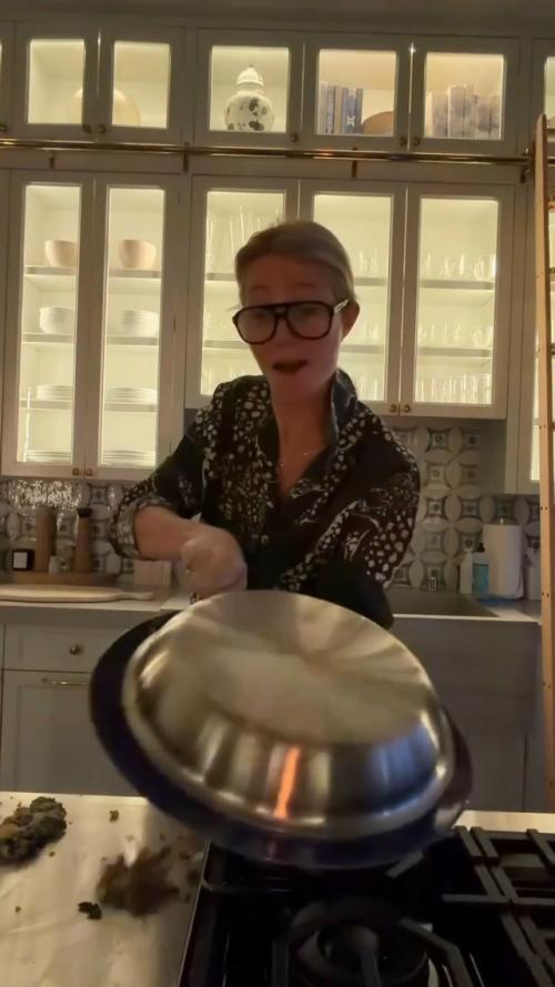 Гвинет пэлтроу вдохновилась Юлией Высоцкой и показала необычное блюдо. 01