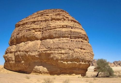 Каср аль - Фарид - одинокий замок в пустыне: кто и как мог высечь это чудо в скале. 03 Каср аль - Фарид - одинокий замок в пустыне: кто и как мог высечь это чудо в скале. 03