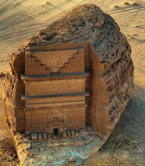 Каср аль - Фарид - одинокий замок в пустыне: кто и как мог высечь это чудо в скале. 06 Каср аль - Фарид - одинокий замок в пустыне: кто и как мог высечь это чудо в скале. 06