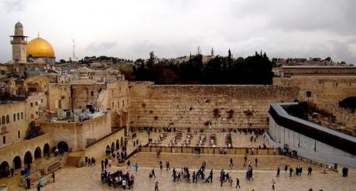 Стена Плача в Иерусалиме. Стена Плача ваши желания исполнит.