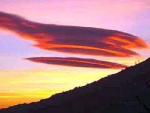 Загадочные облака странных форм людей похищают. 01 Загадочные облака странных форм людей похищают. 01