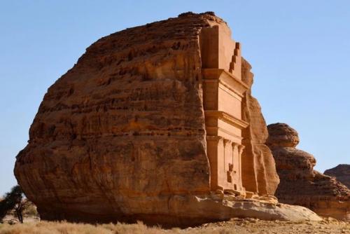 Каср аль - Фарид - одинокий замок в пустыне: кто и как мог высечь это чудо в скале. 01 Каср аль - Фарид - одинокий замок в пустыне: кто и как мог высечь это чудо в скале. 01