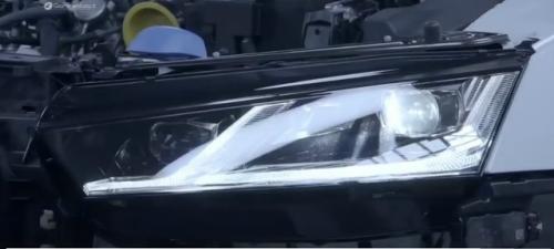 Создание современного автомобиля - это комплексный и высокоавтоматизированный процесс, организованный по конвейерному принципу. 01