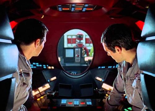 Компьютер человека в распознавании скрытых эмоций превзошел.

