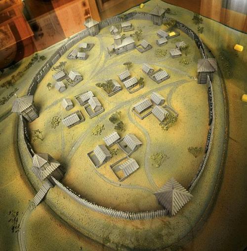 Здесь чудью пахнет. Здесь чудью пахнет.