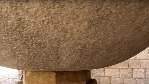 Асуанская ваза датируется возрастом более 2. 000 лет. 02