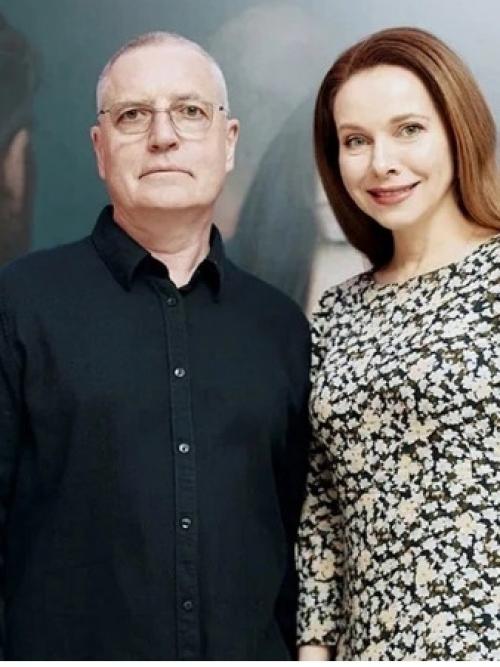 Теперь понятно, почему Гусева так редко появляется на публике с мужем. 01