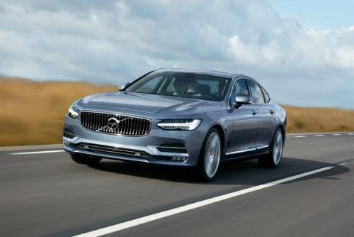 Новый Volvo S90 покажет, где спрятался лось. 01 Новый Volvo S90 покажет, где спрятался лось. 01