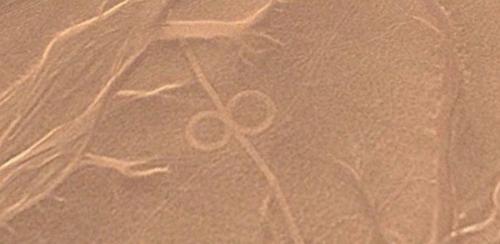 Под песками Египта обнаружены странные линии. 03