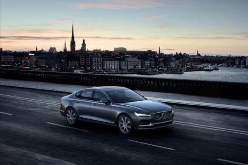 Новый Volvo S90 покажет, где спрятался лось. 05 Новый Volvo S90 покажет, где спрятался лось. 05