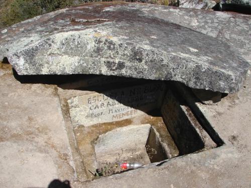 Каха - руми.  Загадочные Каменные Ящики в горах перу. 02