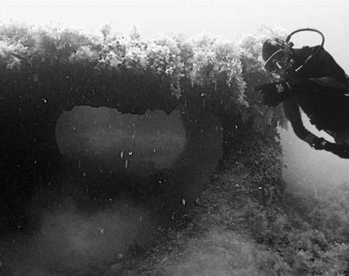 На дне черного моря были обнаружены мегалиты.

