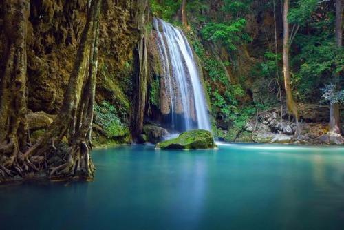 Эраван.  Это один из красивейших водопадов юго-восточной Азии.