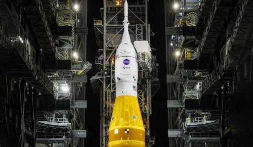 До луны и обратно.

