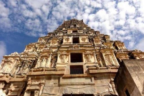 Храм вирупакши в Хампи. 01