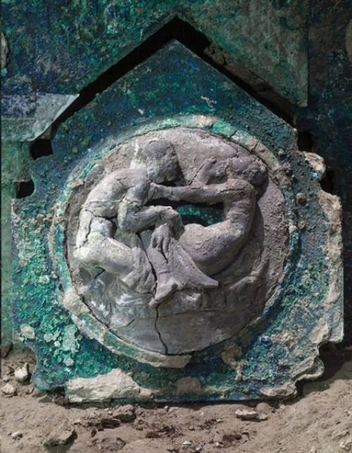 Под помпеями обнаружили римскую повозку I века. 01