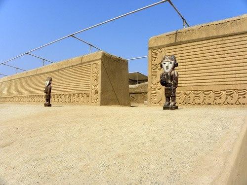 Чан - чан.  В перу, на берегу тихого океана, в долине моче недалеко от современного города трухильо расположен чан чан. 02