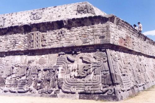 Эль тахин - древний, удивительный город, который был открыт археологами под густым слоем земли в густых джунглях Мексики. 04