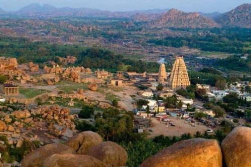 Храм вирупакши в Хампи. 
