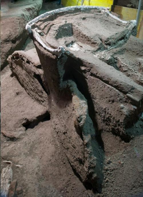 Под помпеями обнаружили римскую повозку I века. 02