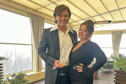 Прохор Шаляпин снова женился: его избранницей стала 37-летняя кондитер, соведущая Рената Агзамова Ольга Вашурина. 01