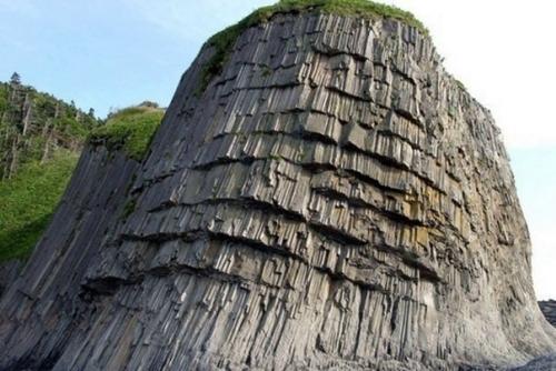 Мыс столбчатый.  В России более чем достаточно поистине уникальных мест. 06