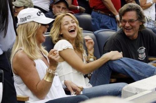 Актеры голди хоун и Курт Рассел считаются одной из самых крепких звездных пар голливуда. 04