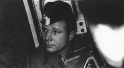 Как Юрия Гагарина в подводники посвящали. Как Юрия Гагарина в подводники посвящали.