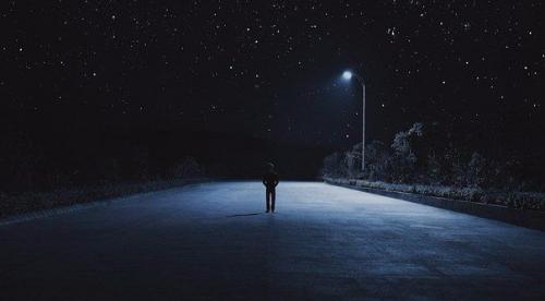 От одиночества меняется работа мозга. От одиночества меняется работа мозга.