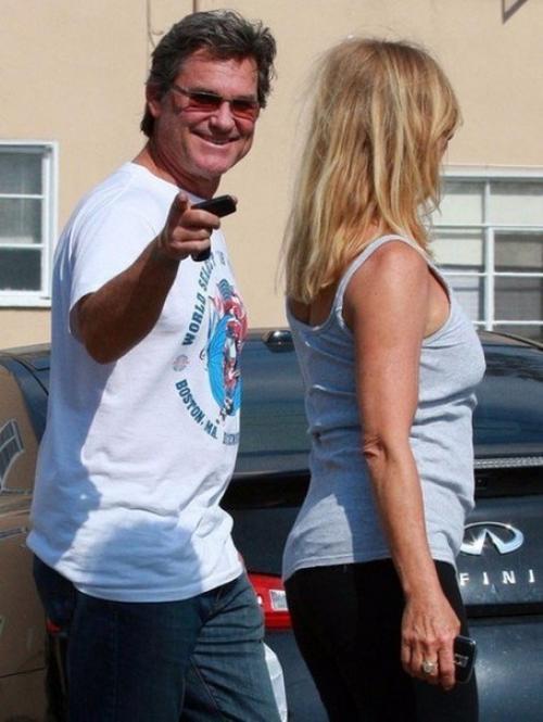 Актеры голди хоун и Курт Рассел считаются одной из самых крепких звездных пар голливуда. 01