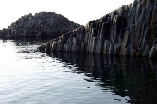 Мыс столбчатый.  В России более чем достаточно поистине уникальных мест. 08