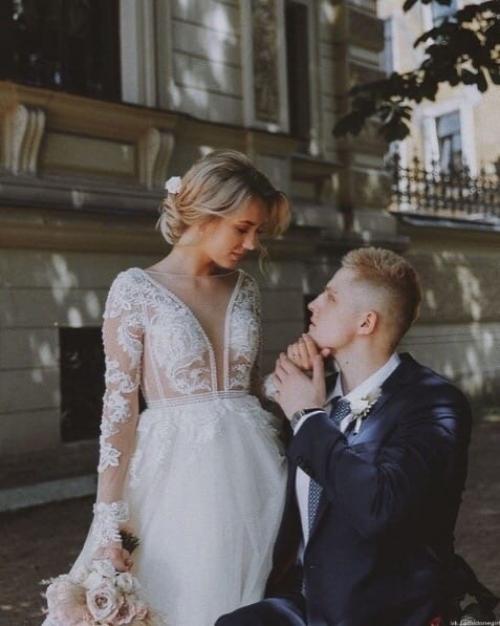 Это фантастическая и короткая история. 02