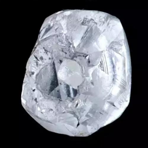 В Индии нашли ультраредкий алмаз с алмазом внутри. 01