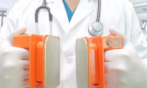 В Австралии вплоть до 1990-х годов для экипажей скорой медицинской помощи было довольно редким опытом применять дефибрилляторы.