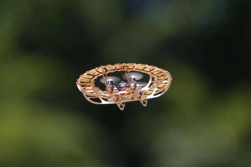 В Австрии придумали дрон, работающий от солнца. 01