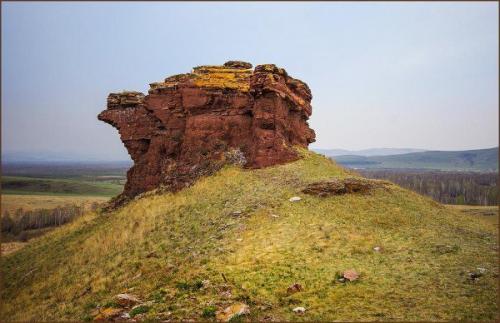 Одно из самых загадочных мест Хакасии - горная гряда сундуки, которая тянется в ширинском и орджоникидзевском районах. 03 Одно из самых загадочных мест Хакасии - горная гряда сундуки, которая тянется в ширинском и орджоникидзевском районах. 03