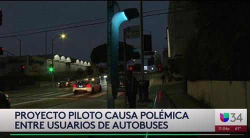 В Калифорнии установили автобусную остановку за $10, созданную женщиной. 02