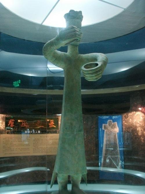 Бронзовые исполины Китая: следы загадочно исчезнувшей цивилизации, которая была намного старше Рима. 03