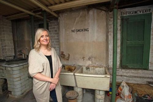 Житeльница Шотландии нашла в подвале своего дома секретное бомбоубежище времен второй мировой войны. 02