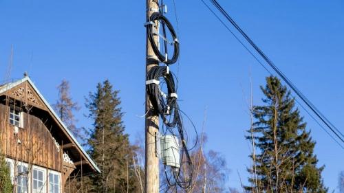 Оптоволоконные кабели могут подслушивать разговоры, обнаружили геофизики.

