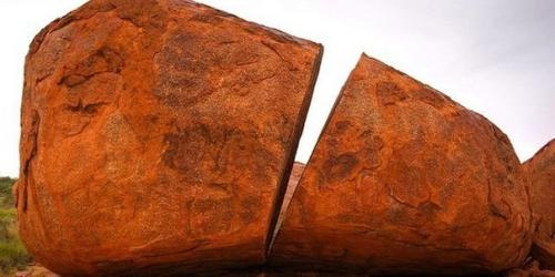 Дьявольские камни карлу - карлу в Австралии. 06