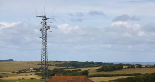 Жители перуанской деревни техников 4G-сетей похитили.