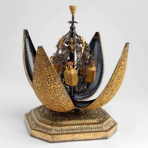Аттардан в форме лотоса, Индия, 1870-1875 гг. 
