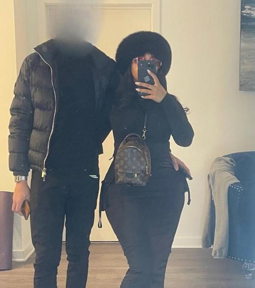 Потратил десятки тысяч, чтобы стать анонимусом в её сторис. 02