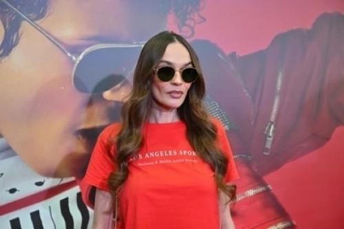 Выбросить его за Борт - 44-летняя Алёна водонаева остро отреагировала на орущего ребёнка. 03