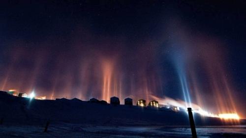 Световой столб - удивительное, создавшее вокруг себя множество теорий, выдумок и поверий, оптическое природное явление. 02