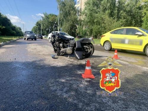 Moтоциклист в ДТП с такси в подмосковной Балашихе погиб.

